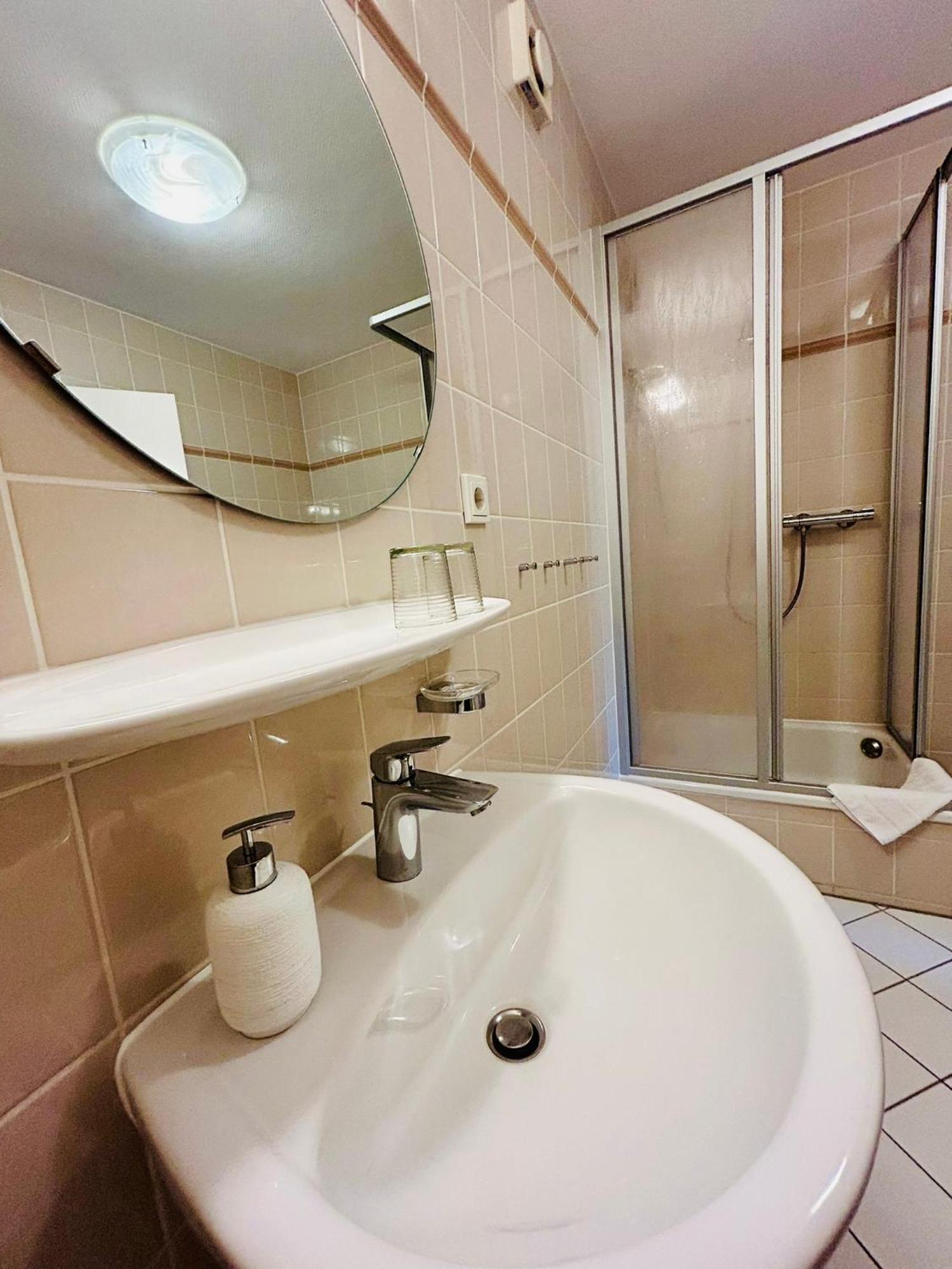Hotel Reindahls Wilkendorf Oda fotoğraf